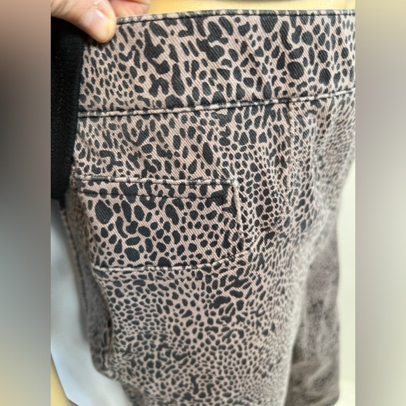 SPANX Jean-ish Leggings in Desert Dot- Size Large - Picture 9 of 10